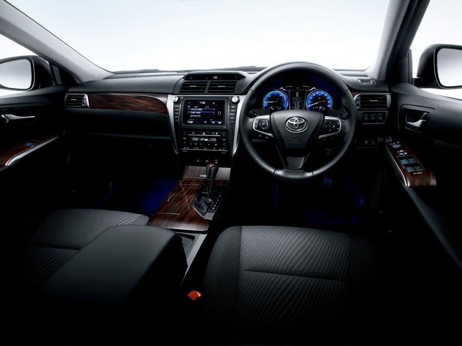  Toyota Camry Hybrid 2014 года  (JP) (фото 3 из 6)